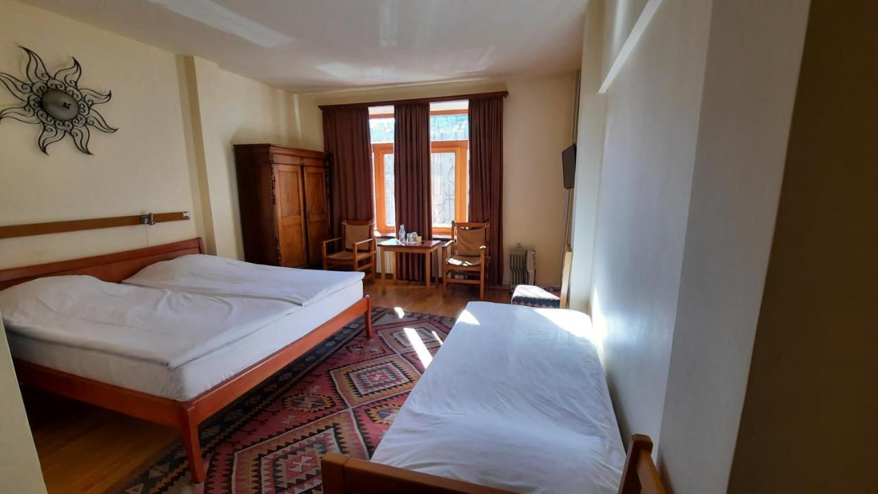 Hotel Mirhav Goris Exteriér fotografie